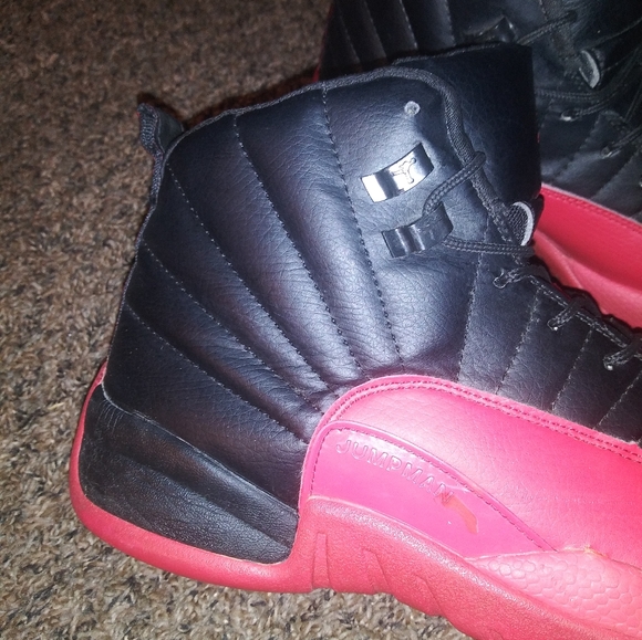 Air Jordan 12- Red/Black- 130690 061- size 12 male - Picture 2 of 7